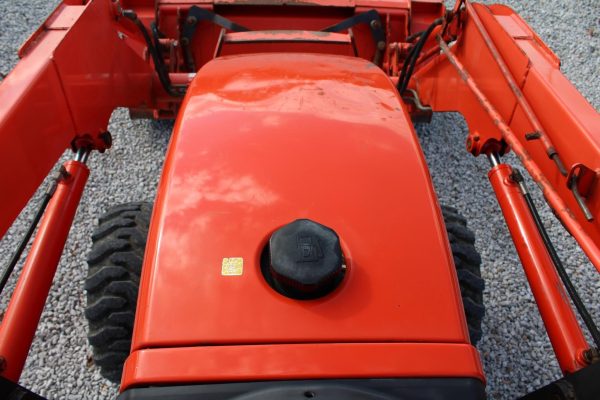 2009 Kubota B26 Tractor 1779 hours - Image 3