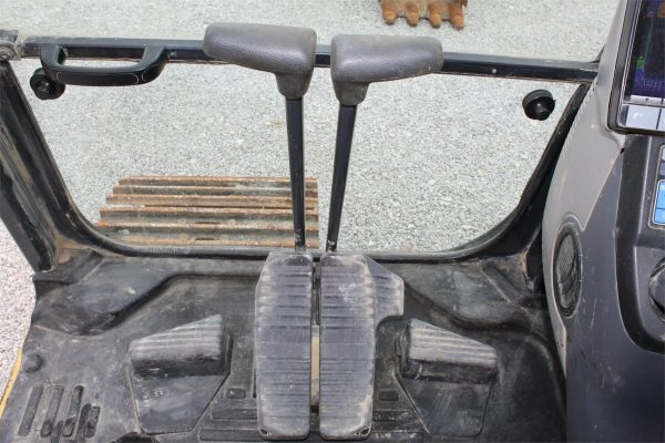 2015 Komatsu PC360 LC-11 Excavator - Image 9