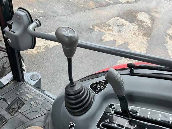 2018 Massey Ferguson 1735M Tractor  315 hours - Image 33