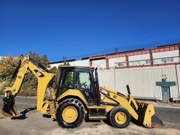 2019 Caterpillar 420F2 Backhoe 3271 hours - Image 5