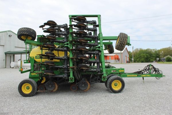 2012 John Deere 1990 Air Seeder - Image 36