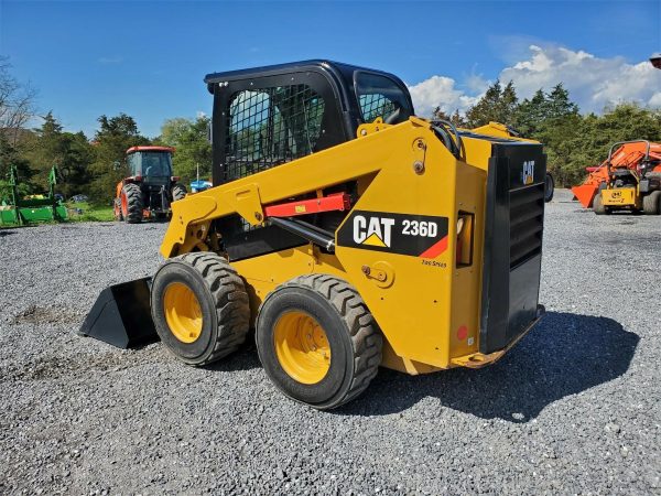 2017 Caterpillar 236D Skid Steer 298 hours - Image 22