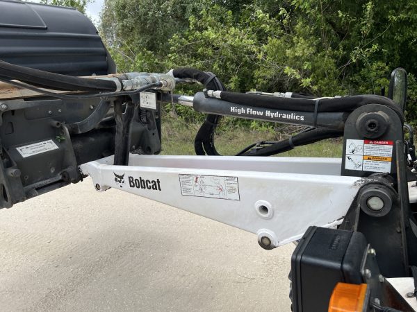 2014 Bobcat Skid Steers Toolcat 5600 4X4 Tier 4  Series-G - Image 6