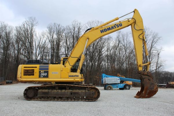 2015 Komatsu PC360 LC-11 Excavator - Image 45