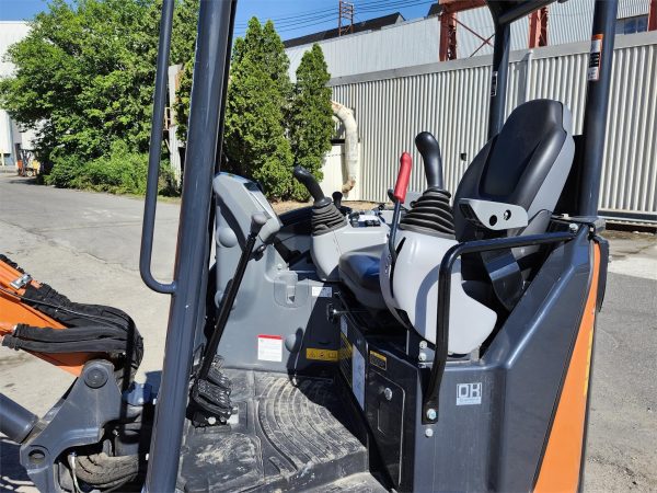 2023 Hitachi ZX30U-5N Mini Excavator 31 hours - Image 8